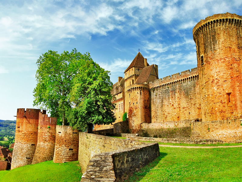 Castillo medieval Castelnau Lot, Francia