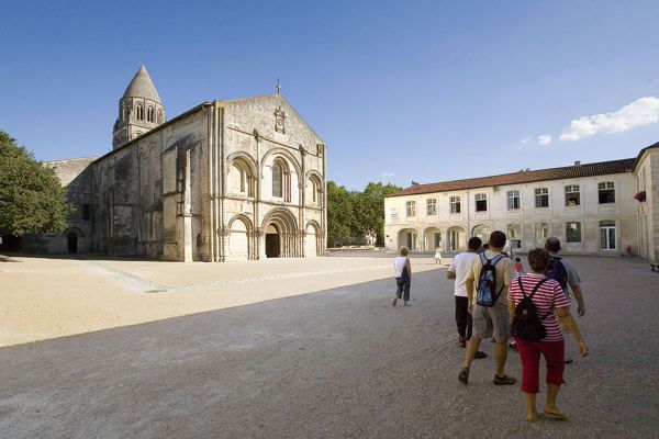 Saintes, Abadia la Dames, Charente