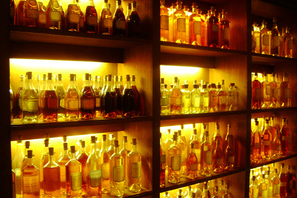 Cognac, exposición de cognacs, Charente